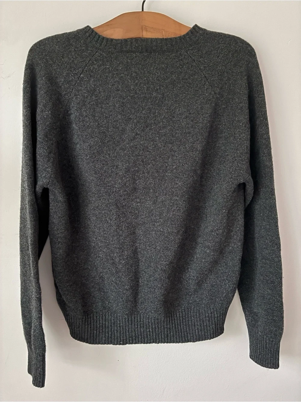 Vintage J.CREW Sweater Men’s Medium 100% Lambswool V Neck Pullover